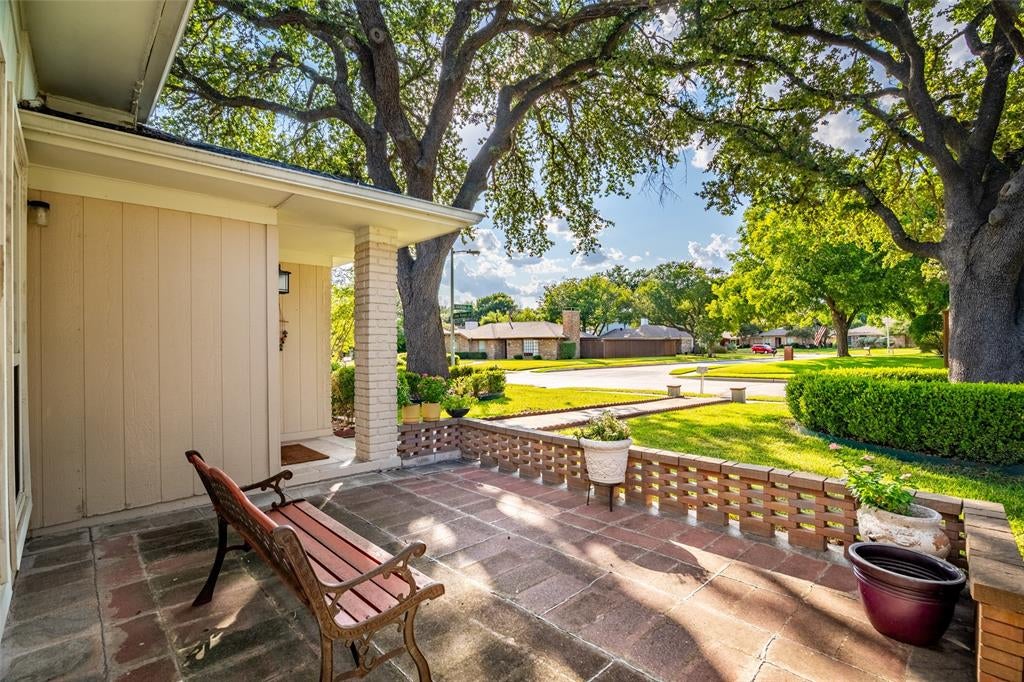 2304 Glen Forest Lane
