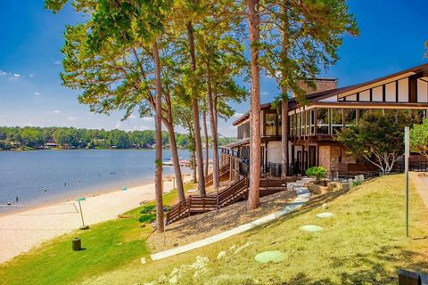 A home in Lindale