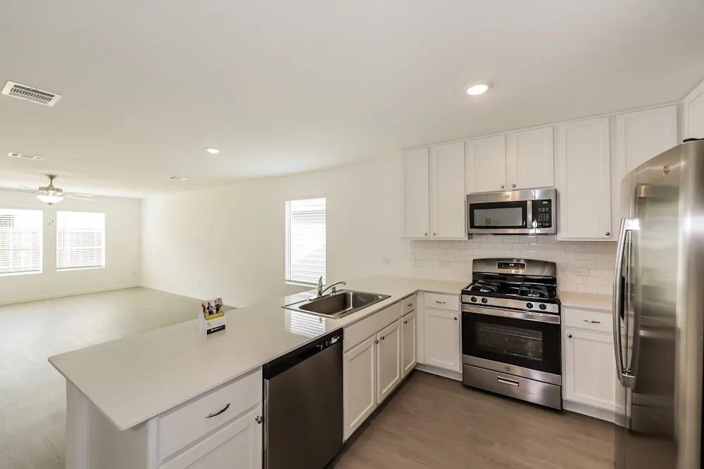 Eastland Ph 3b - Residential Lease