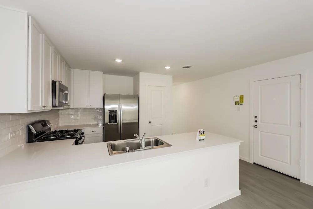 Eastland Ph 3b - Residential Lease