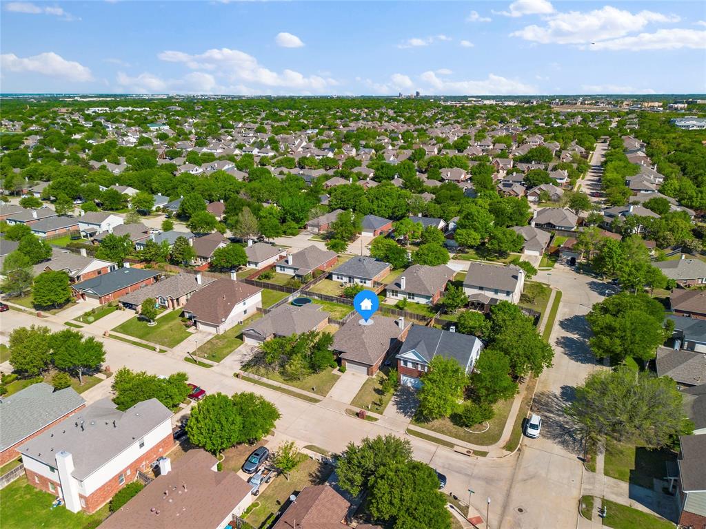 2821 Hilcroft Avenue