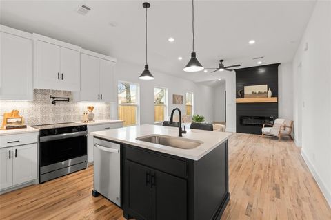 Tiny photo for 408 Matthew Street, Hillsboro, TX 76645 (MLS # 21201265)