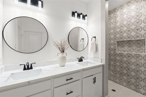 Tiny photo for 408 Matthew Street, Hillsboro, TX 76645 (MLS # 21201265)