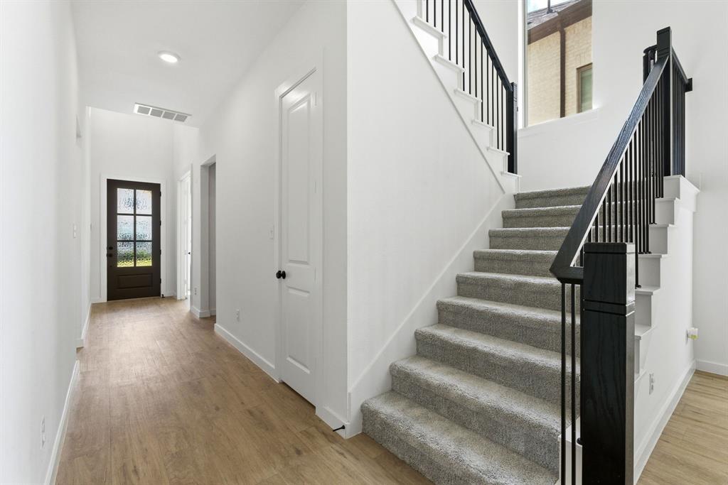 733 Isabel Street