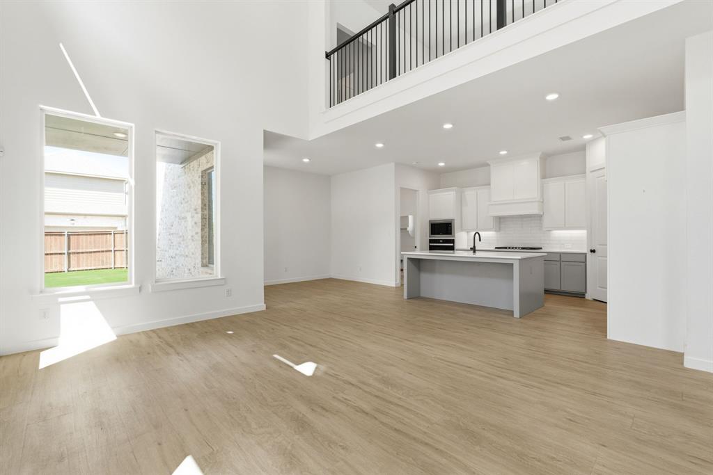 733 Isabel Street