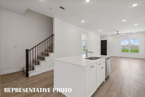 Tiny photo for 1028 Splitrock Drive, Allen, TX 75013 (MLS # 21341390)