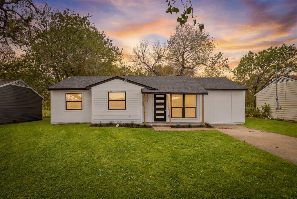 Photo of 565 alcorn Avenue, Dallas, TX 75217 (MLS # 21392379)
