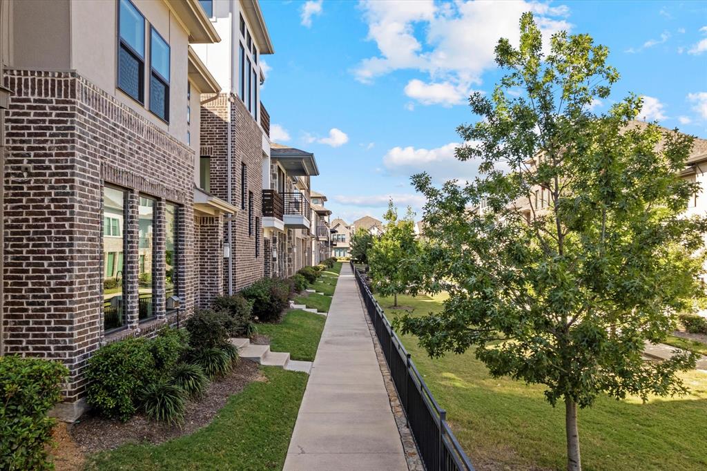 8012 Zeppos Drive