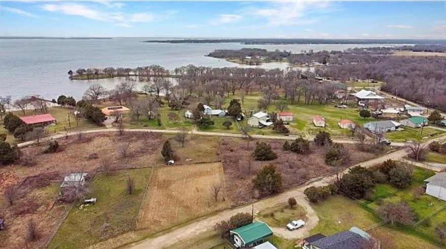 Dreaming of living within walking distance of the lake? Here is it, come build your dream home here! Located outside city limits. Cornet Lot next to it is also available.