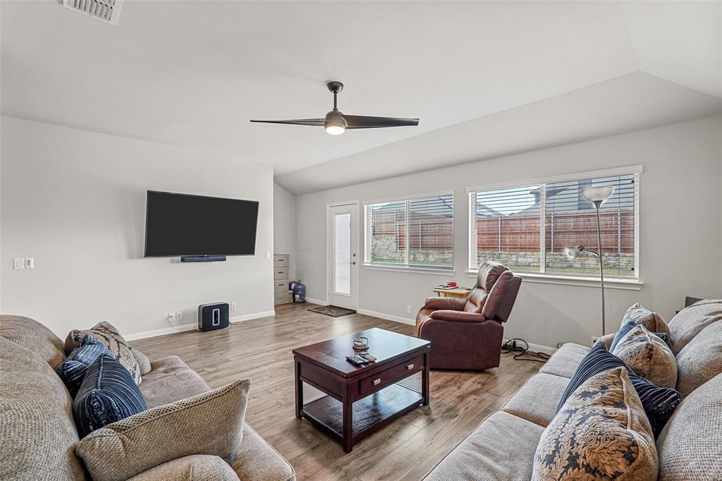 Heartland, Texas 75126, United States, 4 Bedrooms Bedrooms, ,3 BathroomsBathrooms,Residential,Active,22109