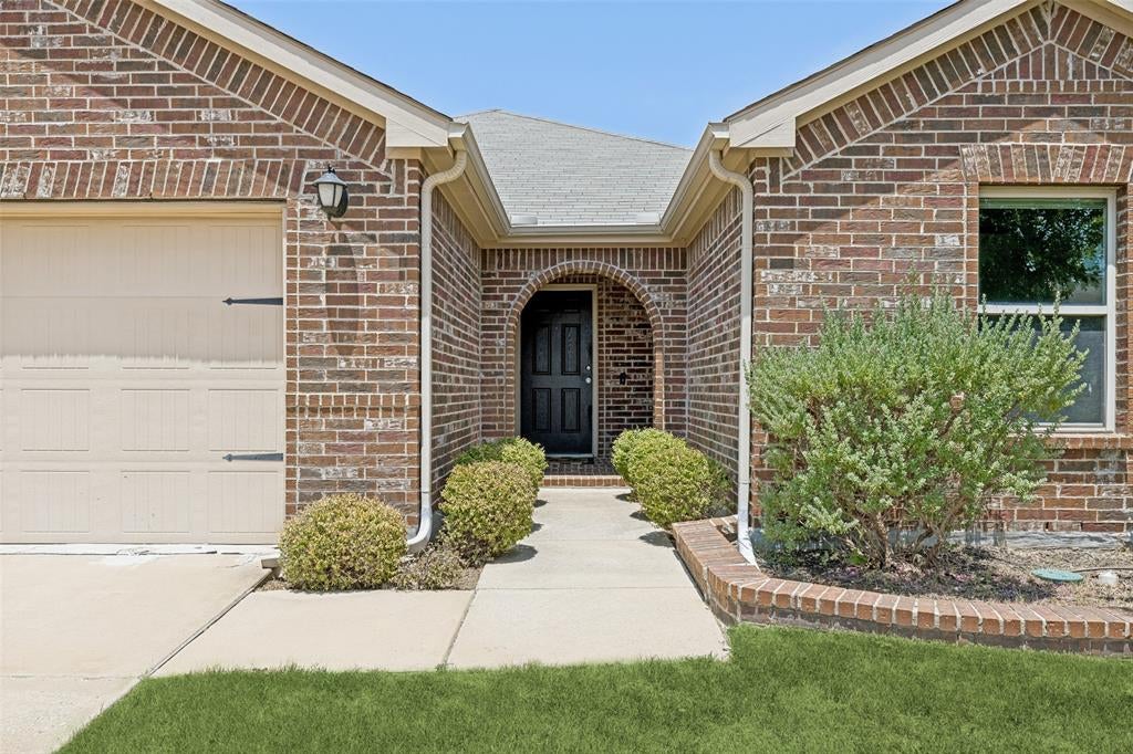 14845 Magnolia Lane