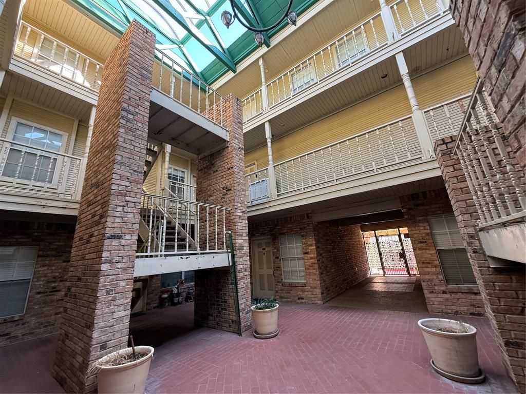 Parkway Quarter Condos - Residential