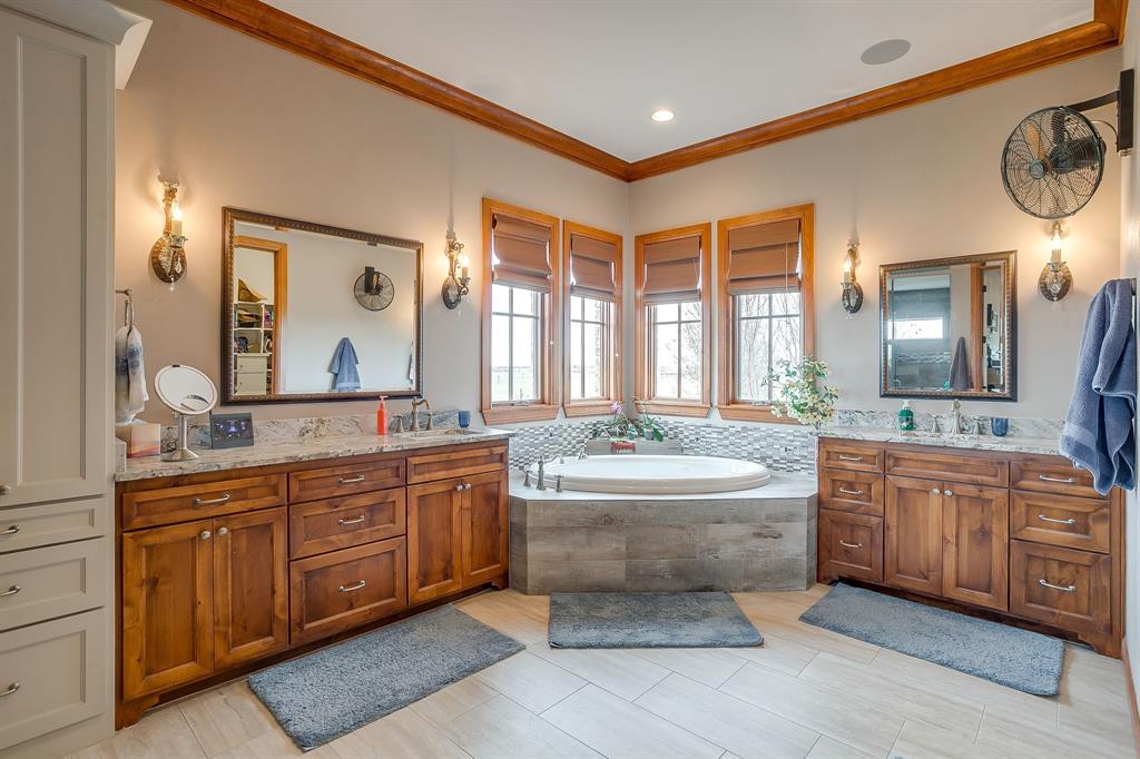 Rocky Creek Ranch - Farm