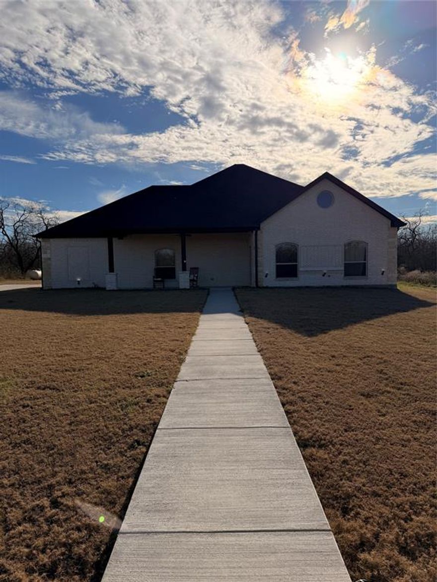 Nestled on a full acre in a private lakeside community near Cedar Creek Reservoir, this 2,013 sq ft home offers space, comfort, and a relaxed outdoor lifestyle. Featuring 3 bedrooms and 2 bathrooms, the home showcases an open floor plan ideal for everyday living and entertaining, along with a second family room that provides flexible space for a game room, media room, or home office. The expansive lot offers privacy and room to enjoy the outdoors. Community amenities include boat ramps, boat storage, and scenic nature trails, making it easy to enjoy lake living year-round. A great opportunity to own a home that combines space, functionality, and access to recreational amenities.