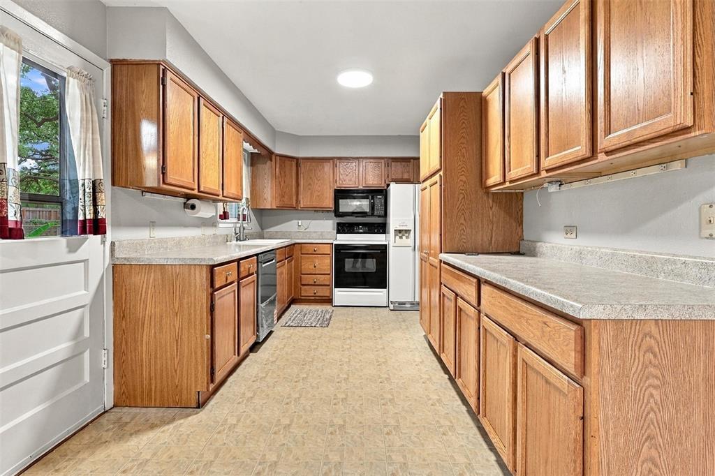 1233 Fair Oaks Drive