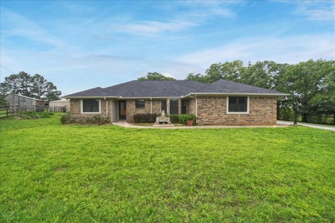 Photo of 27020 Fm 902, Collinsville, TX 76233 (MLS # 21262853)