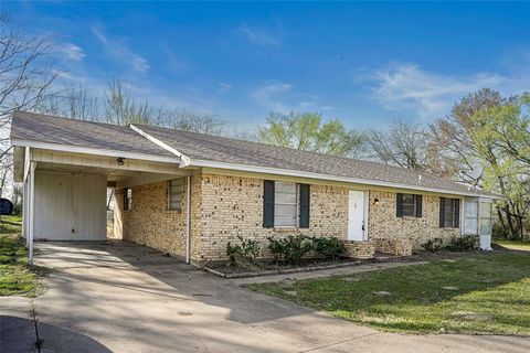 Photo of 3654 Texas Highway 154 S, Sulphur Springs, TX 75482 (MLS # 21175808)