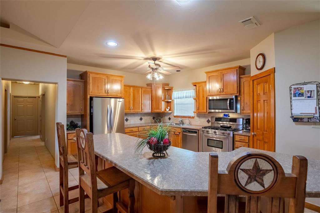 A0396 H T & B R R CO; HOUSE & BARN - Residential