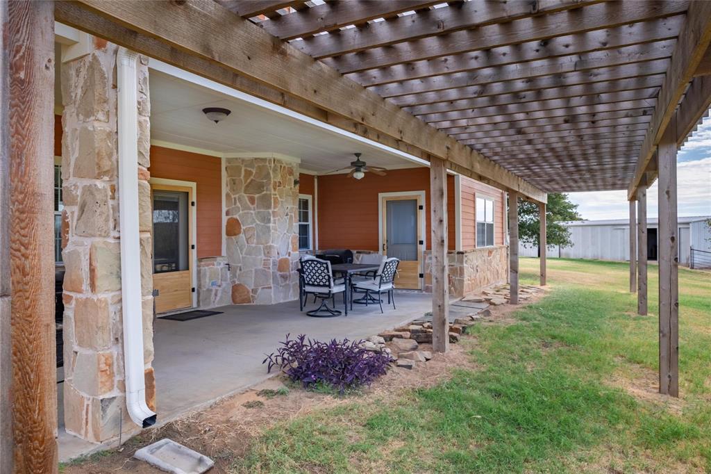 A0396 H T & B R R CO; HOUSE & BARN - Residential