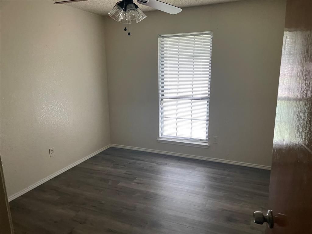 Photo of 7420 Meadow Creek Drive, Fort Worth, TX 76133 (MLS # 21251619)