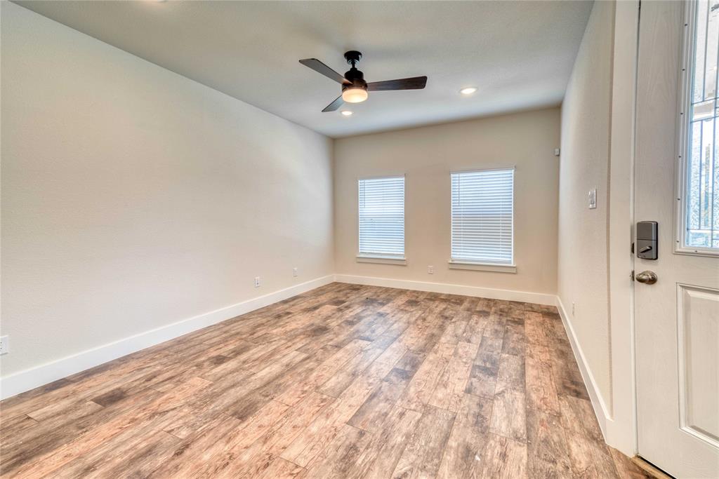 1406 Apricot Lane