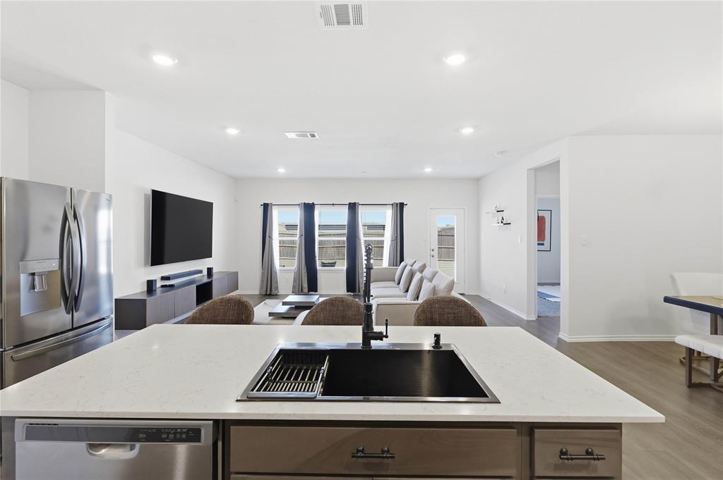 Magnolia Ph 8 - Residential