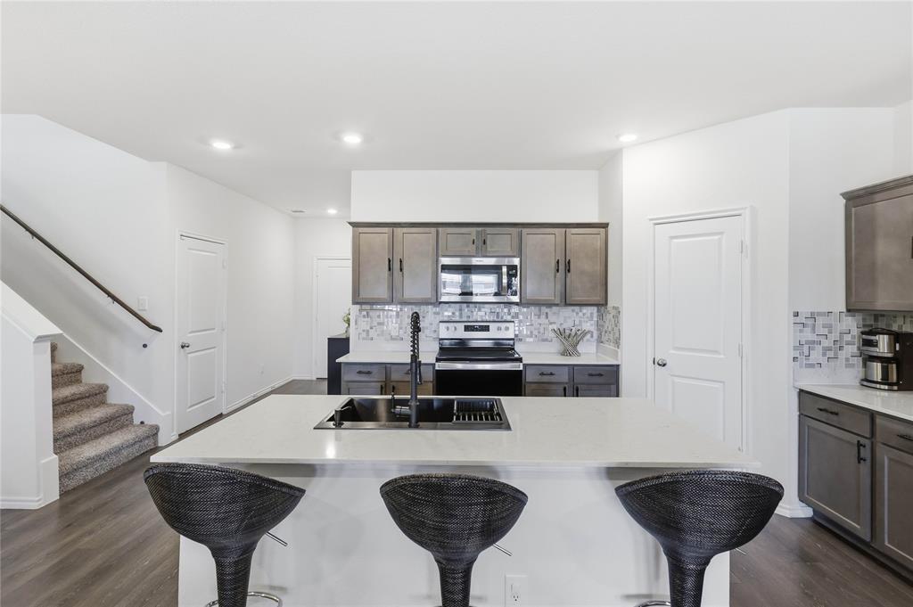 Magnolia Ph 8 - Residential