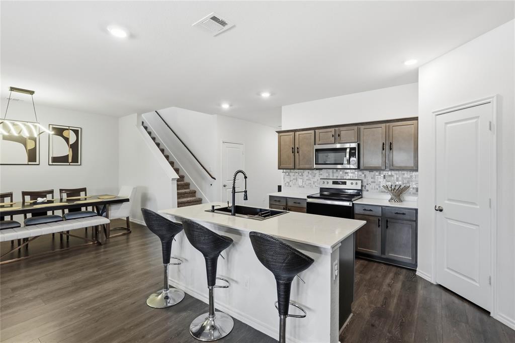 Magnolia Ph 8 - Residential