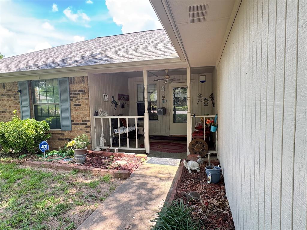3404 S Carolina Drive