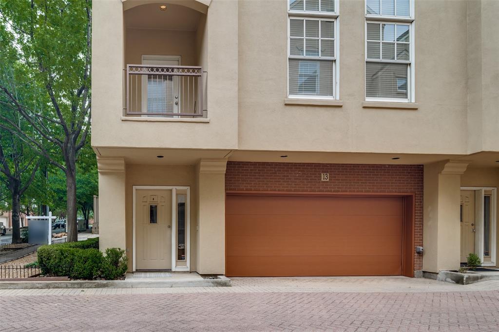 Cambrick Square South Condos - Residential