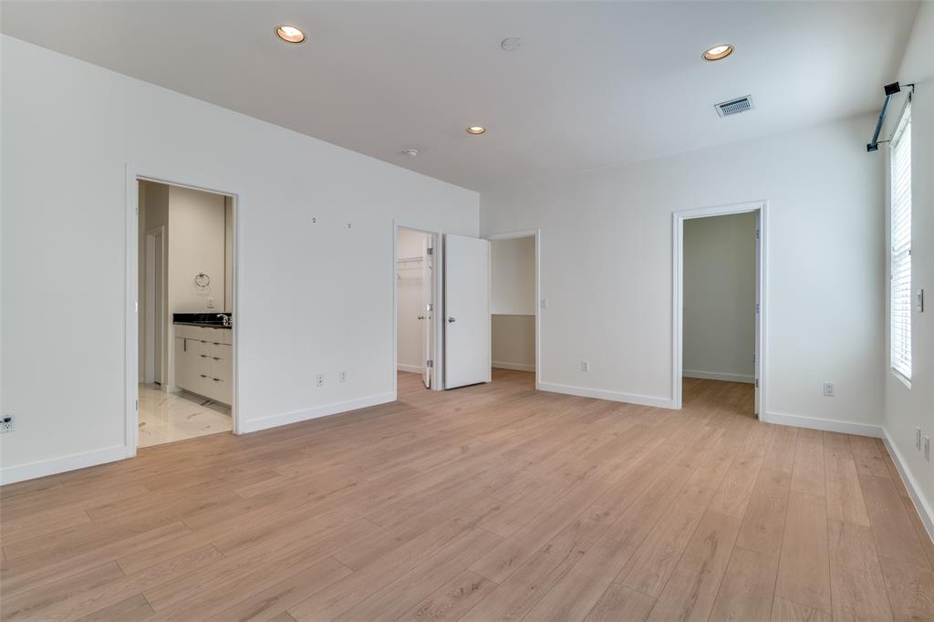 Cambrick Square South Condos - Residential