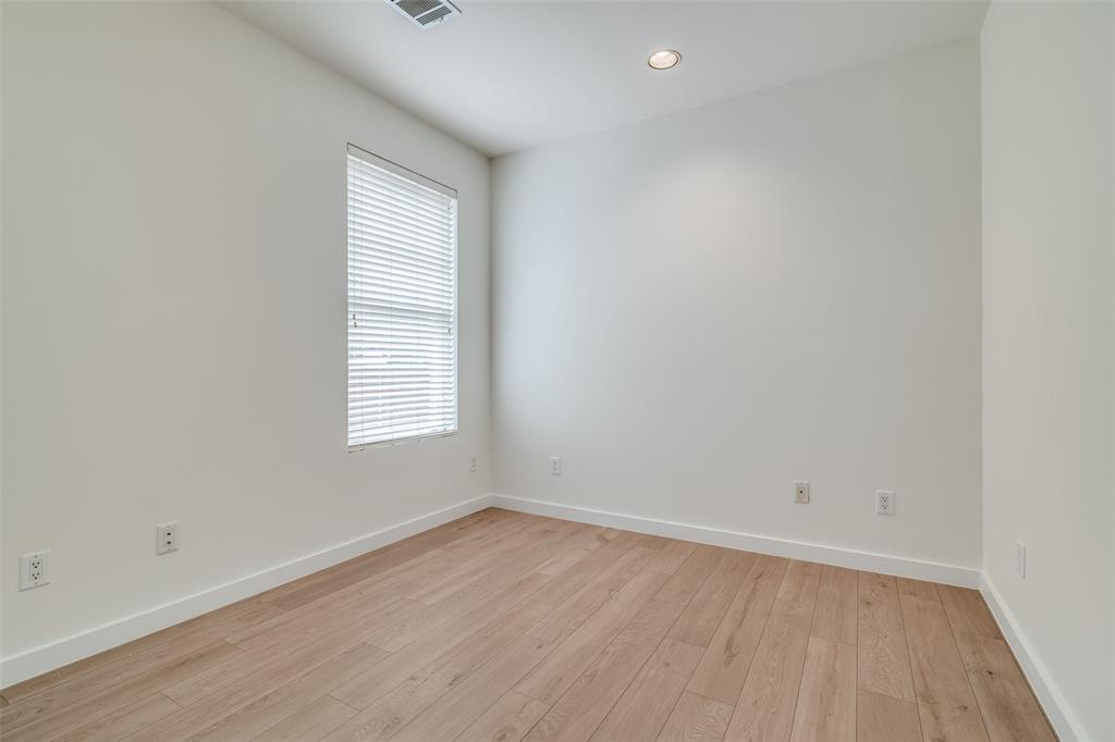 Cambrick Square South Condos - Residential