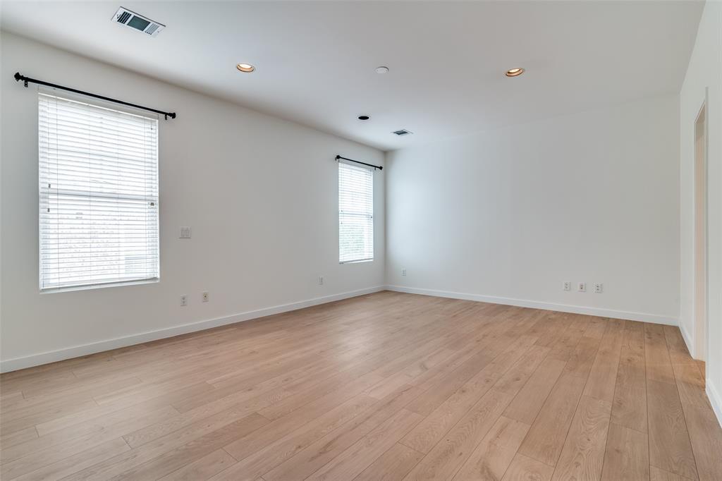 Cambrick Square South Condos - Residential