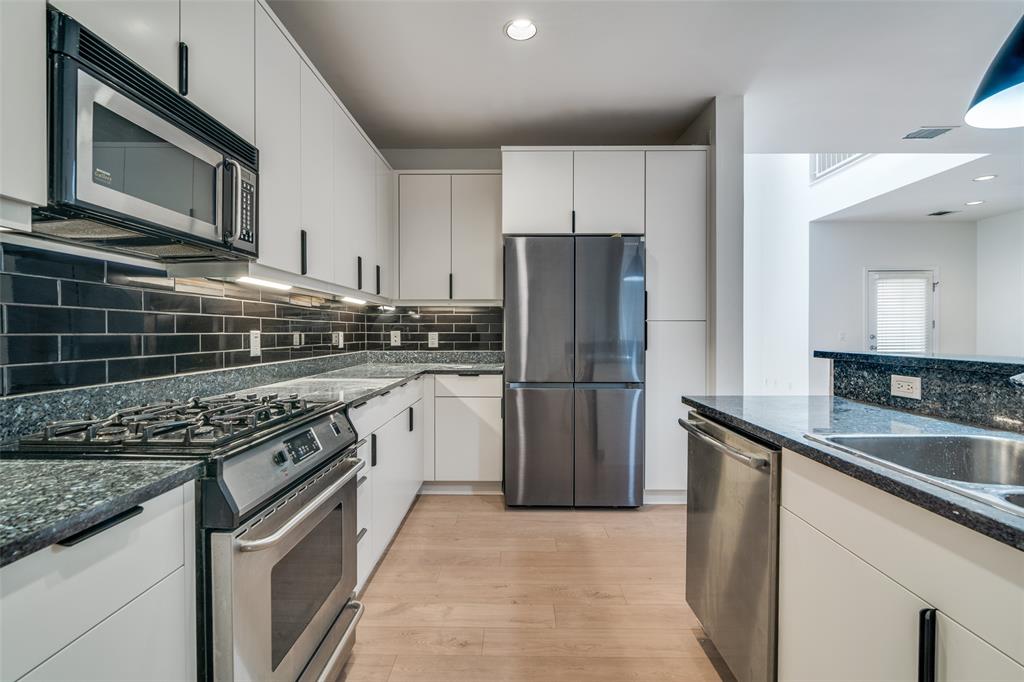 Cambrick Square South Condos - Residential