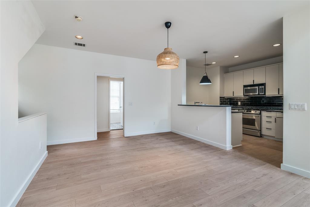 Cambrick Square South Condos - Residential