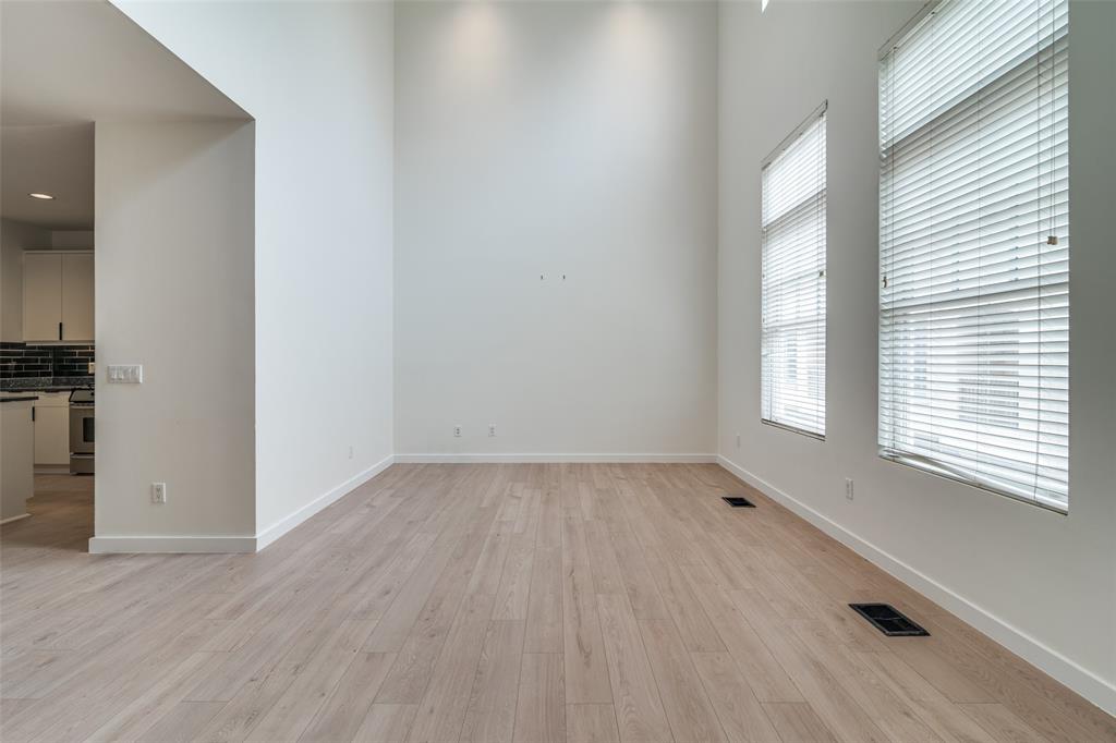 Cambrick Square South Condos - Residential