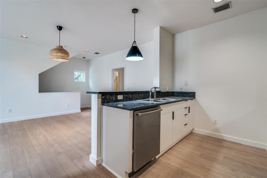 Cambrick Square South Condos - Residential