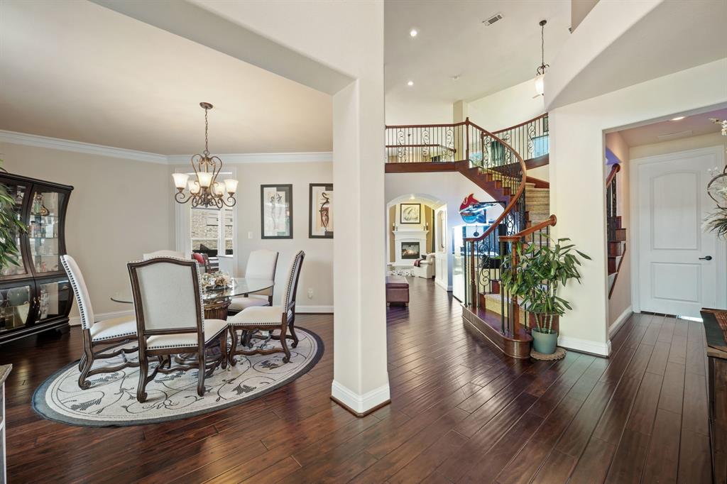 3524 Acropolis Way