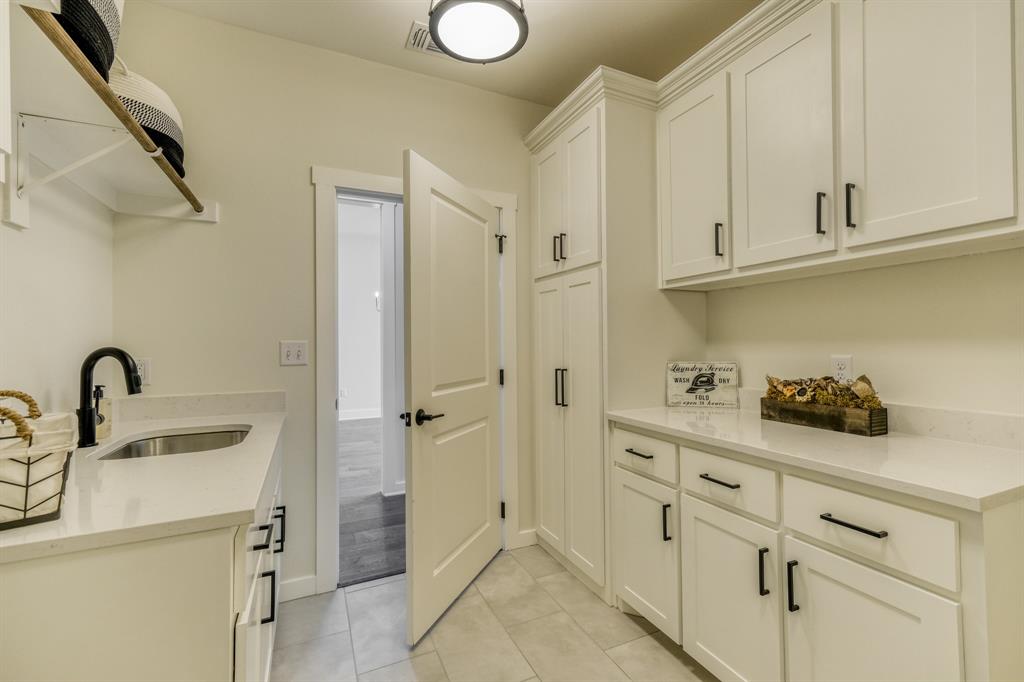 The Preserve On Ash - Residential