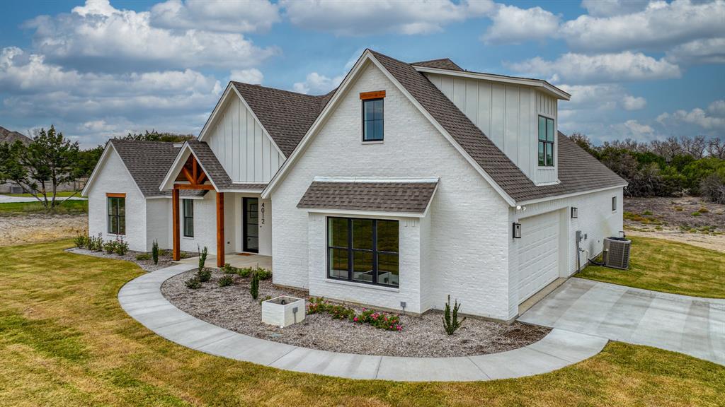 The Preserve On Ash - Residential