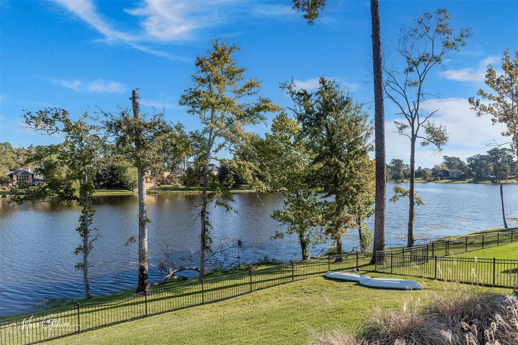1040 W Pointe Loop