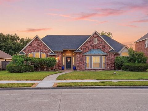 Photo of 4011 Province Drive, Carrollton, TX 75007 (MLS # 21334936)
