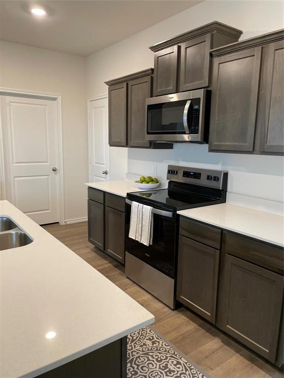 Magnolia Ph 10 - Residential