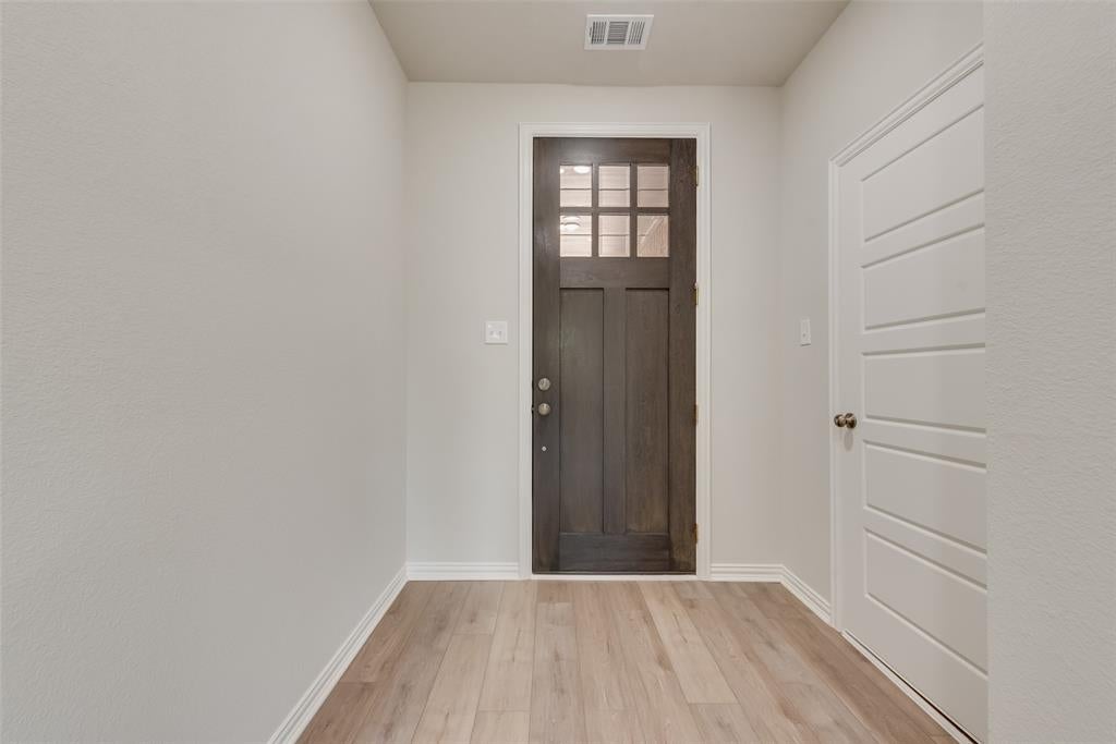 Photo of 6909 Yellow Hammer Way, Arlington, TX 76001 (MLS # 21374960)