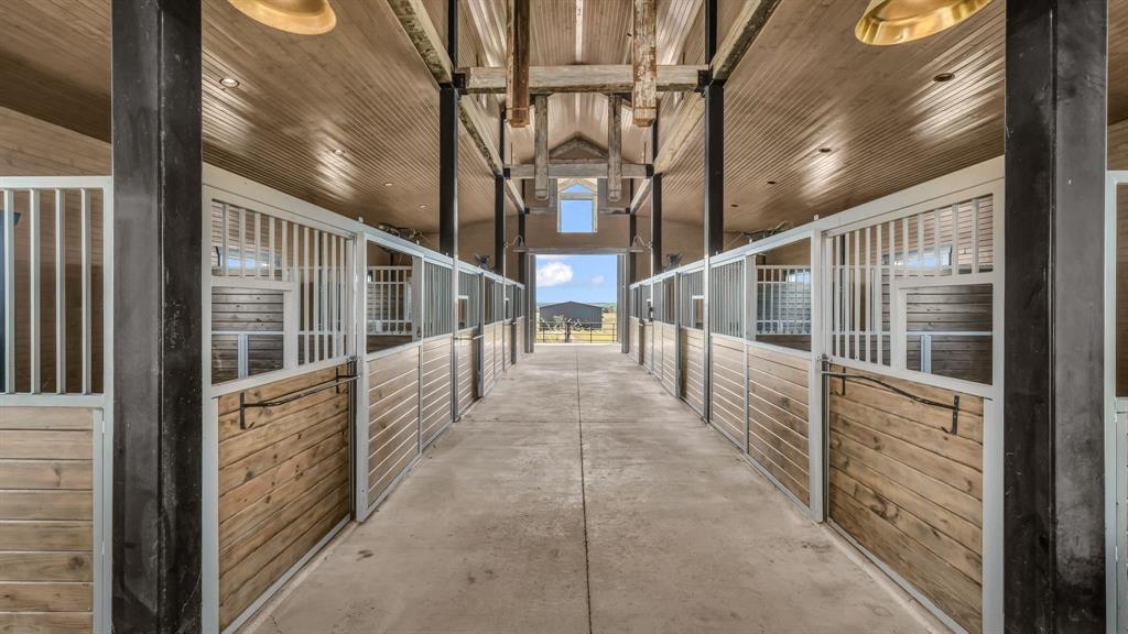 Rocky Creek Ranch - Farm