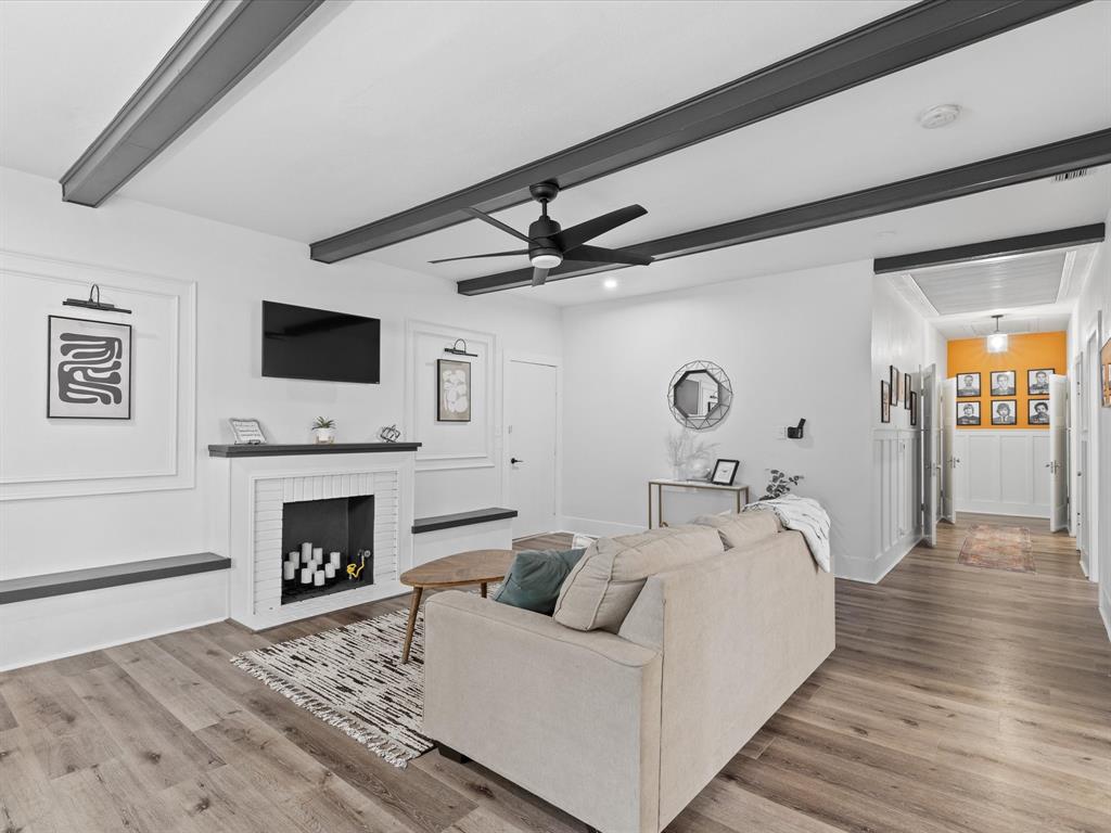 Mulkey Ennis-Ennis - Residential