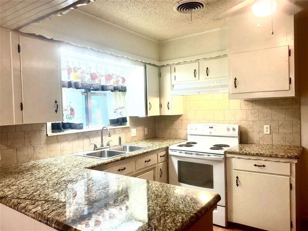 715 W First