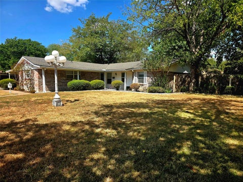 Photo of 272 Palomino Drive, Saginaw, TX 76179 (MLS # 21385086)