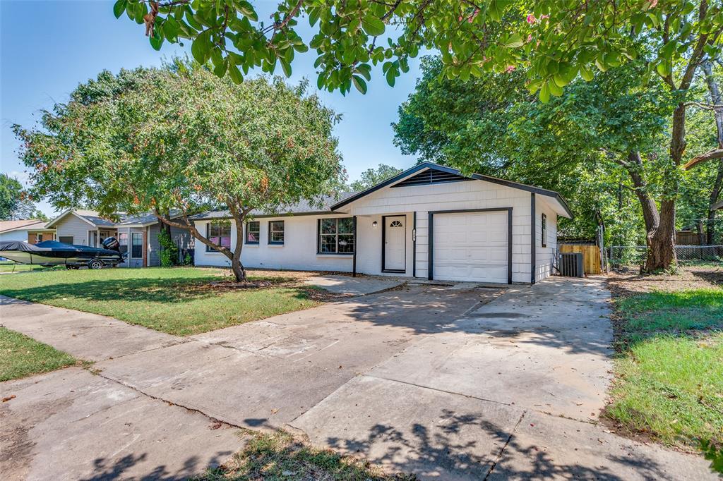 109 SW Moody Street