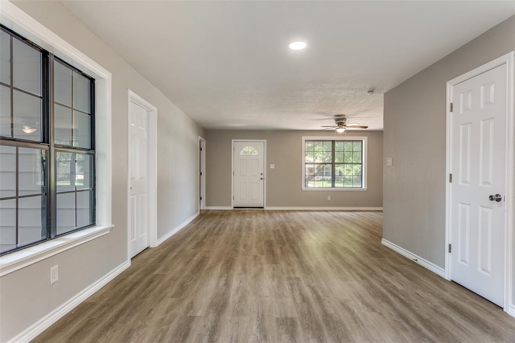 109 SW Moody Street
